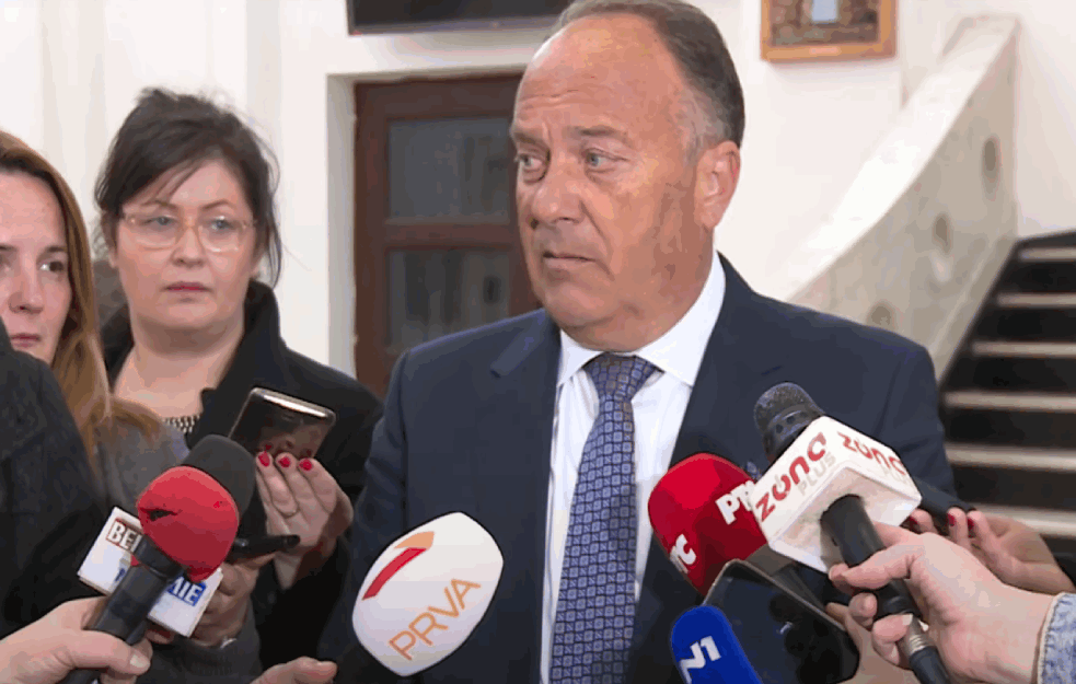 Čačanski prosvetni radnici bojkotovali ministra Šarčevića